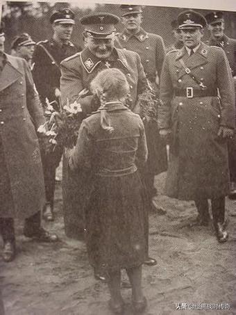 二战老照片。帝国元帅戈林唯一的女儿，被称为德国年纪最小的中尉