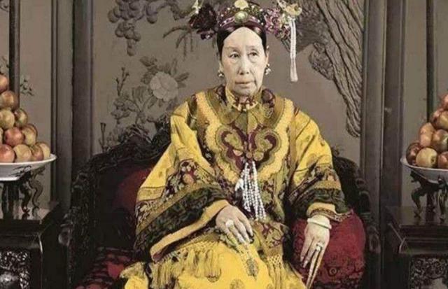 清朝最丑公主，敢当众大骂慈禧“老寡妇”，慈禧都不敢言语半分